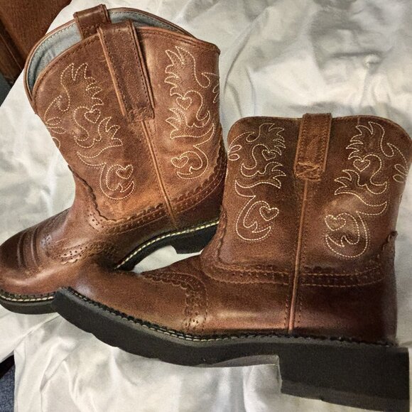 Women's size 8 B "Fat Baby" by Ariat, Leather Western Boot - Picture 4 of 10